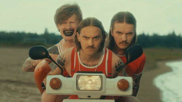 Превью клипа «Moustache»