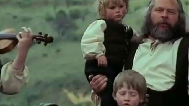 Превью клипа «David's Song (Who'll Come With Me)»