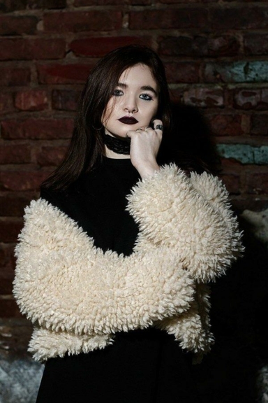 Молодая красивая дрянь