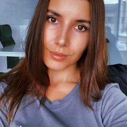 Александра Антонова