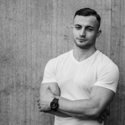 Валерій Логан