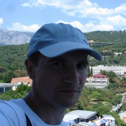 Максим Глушков