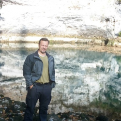 Денис Комаров