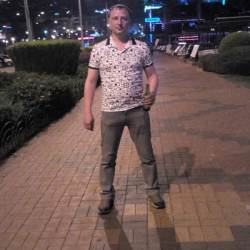 Антон Марьянов