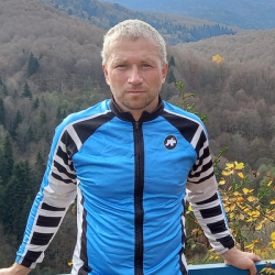 Артём Яровых