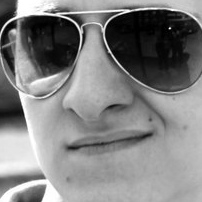 Максим Зверев